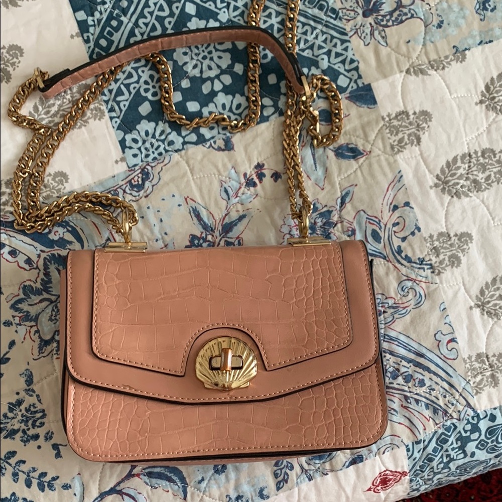 Elegant Tan Croc-Embossed Women's Bag
